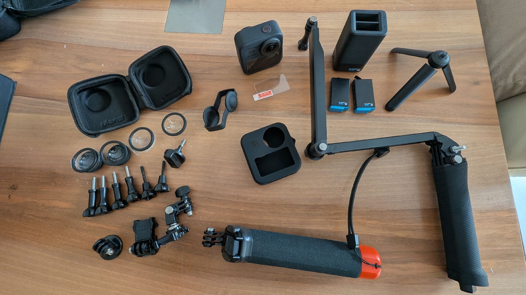 Gopro Action Cam: Go Pro Max 360 Actioncamera mit viel Zubehör – Gebraucht aus Sarmenstorf von T.Sunl8