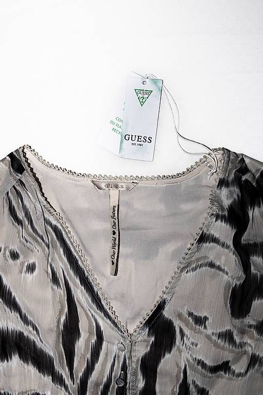 Camicette: GUESS elegante Bluse, musterhaft  – Usato da Dübendorf venduto da Leona.R 1