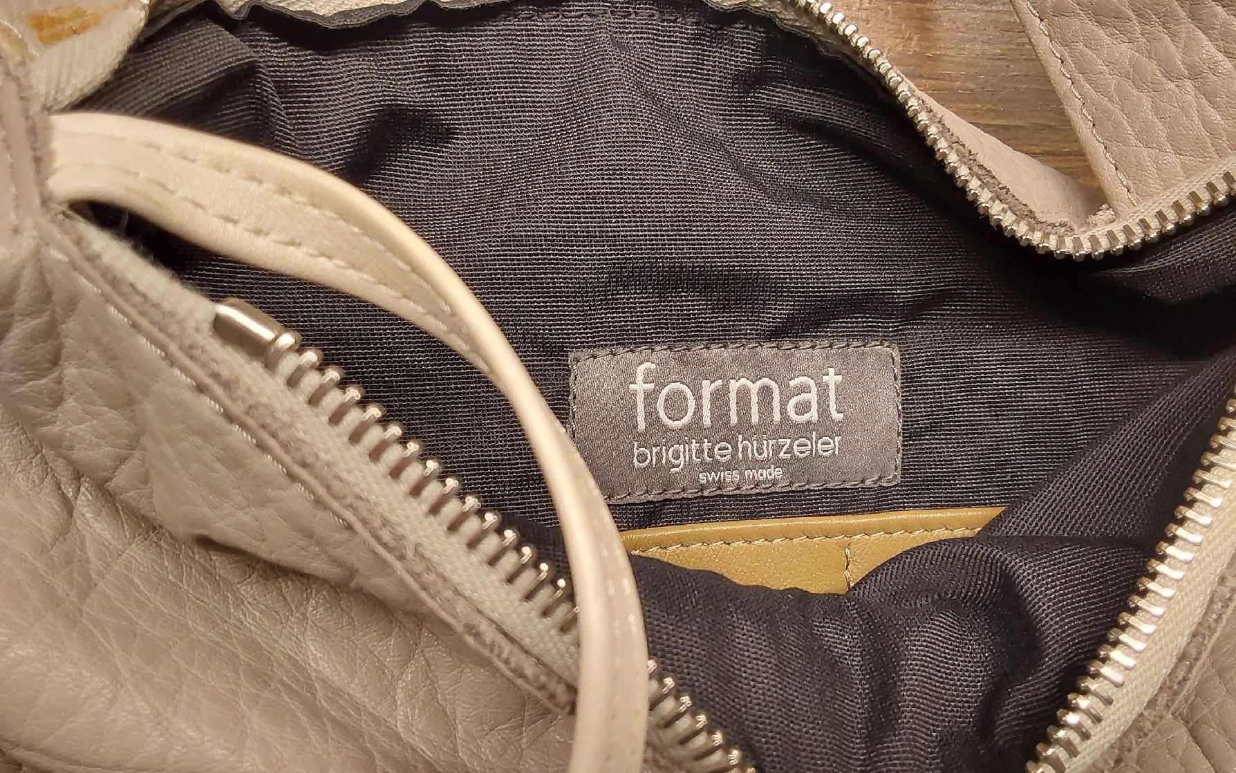 Borse da donna: Ledertasche format brigitte hürzeler grau – Nuovo (secondo la descrizione) da Köniz venduto da scopello12 3
