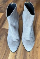 Graue Wildleder Stiefeletten mit Absatz, Grösse 40, Neu