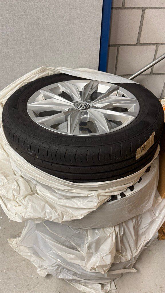 Continental Pneumatici & Ruote complete: Continental PremiumContact 2 Reifen – Usato da Spreitenbach venduto da nic_9jdl 3