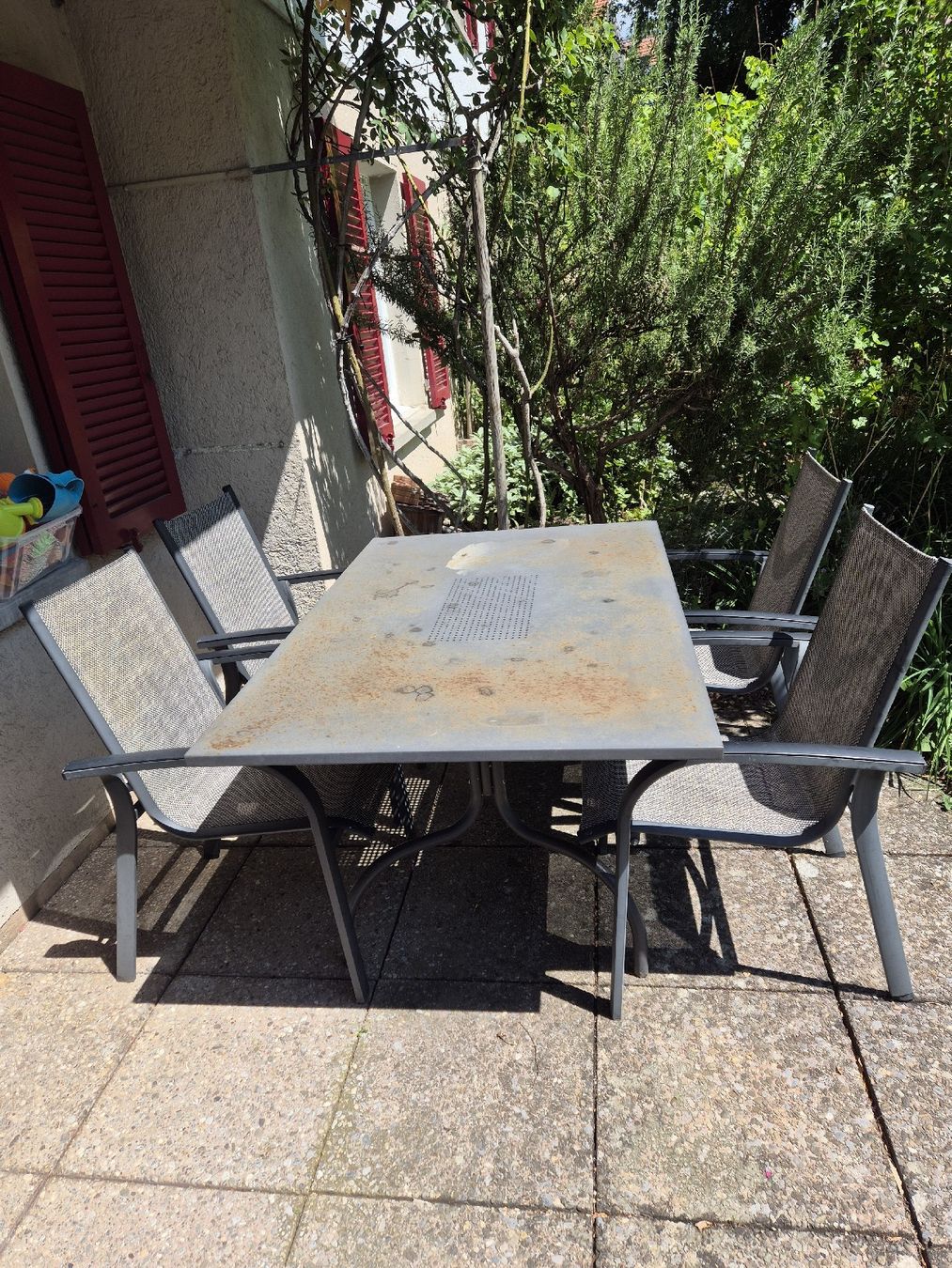 Tables: Gartentisch mit 4 Stühlen – D'occasion à Urdorf par sulsenad