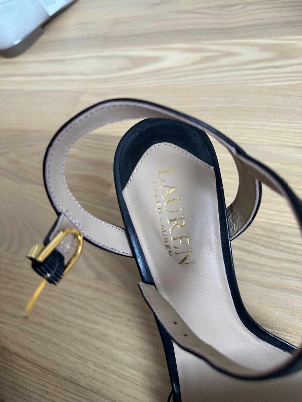 Ralph Lauren Scarpe da donna: Ralph Lauren Ledersandale Stöckelschuhe fast neu – Nuovo (secondo la descrizione) da Zürich venduto da kuszi 1