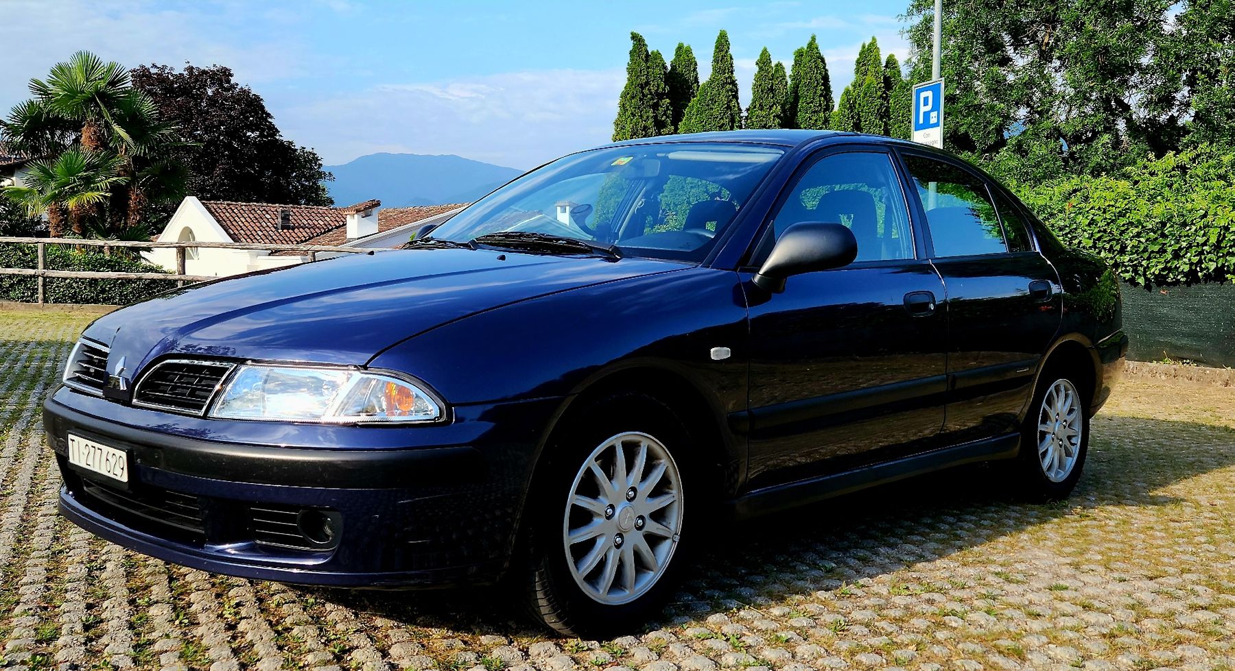 Mitsubishi Automobili: Mitsubishi Carisma 1.8 GDI – Usato da Montagnola venduto da andriydessi 1