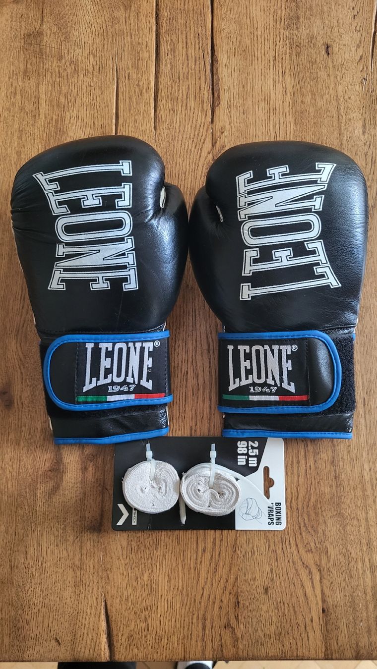 Guanti & manicotti: Boxhandschuhe + Bandagen – Usato da Bern venduto da Sarit