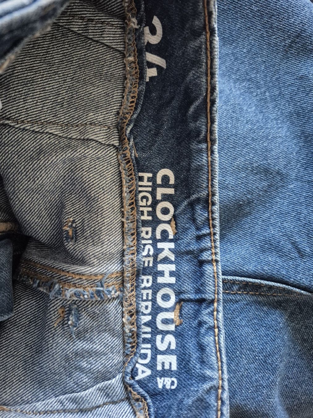 C&A Pantaloni: Short jeans Clockhouse 32 - 34 – Usato da Lausanne venduto da claire1401 3