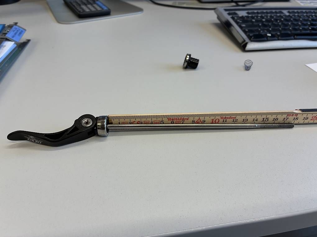 Pezzi di ricambio: Thule Schnellspanner neu – Usato da Bern venduto da kusker 1