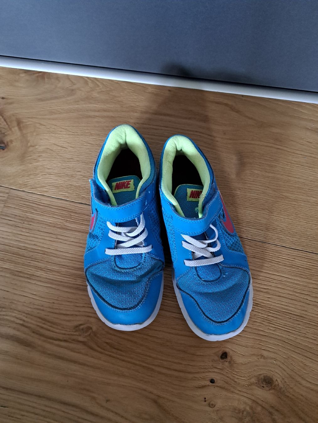 Nike Scarpe per ragazze: Nike Sneaker – Usato da Andwil SG venduto da zue_b9bt 2