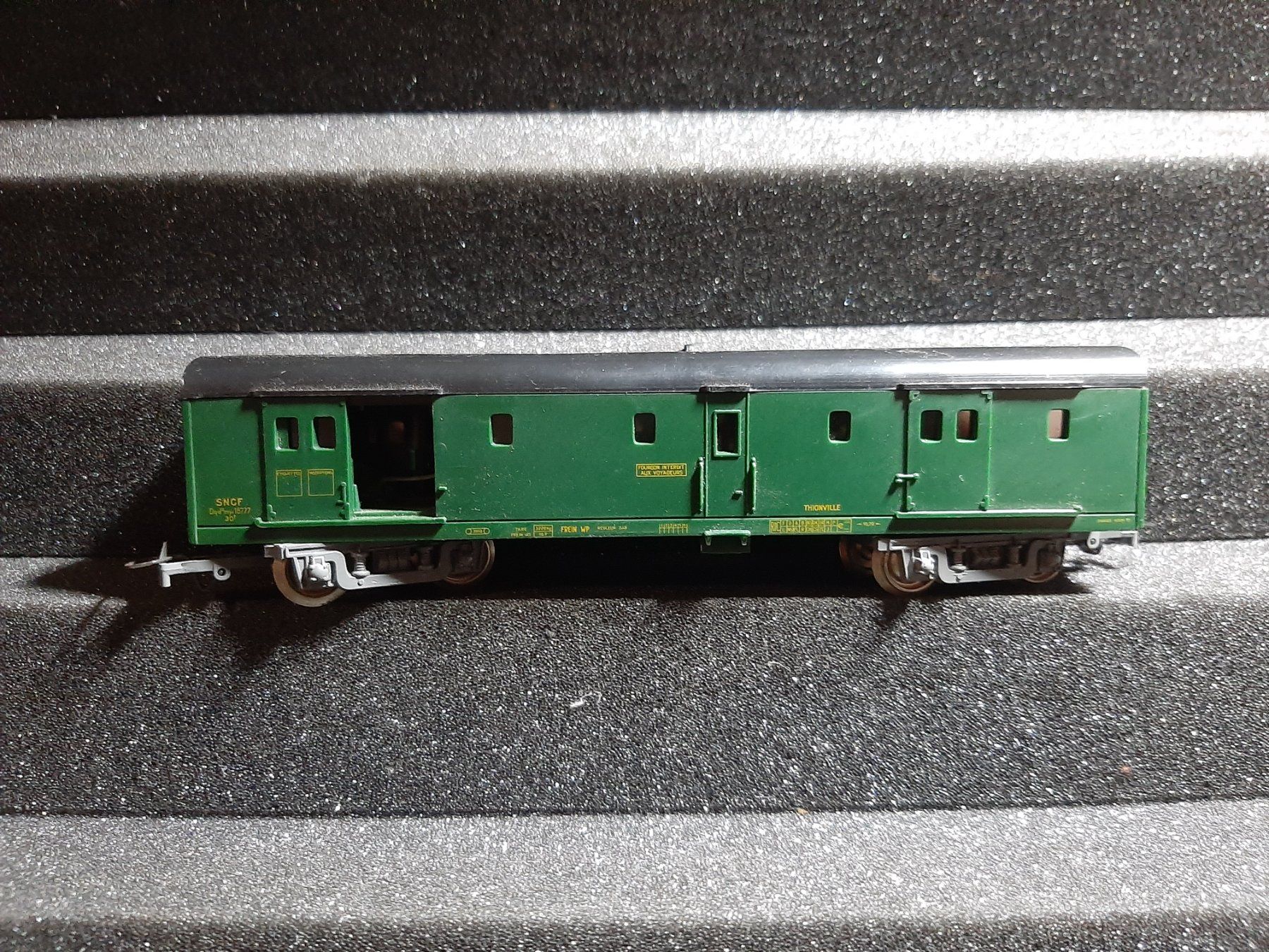 Jouef Modelleisenbahnen: JOUEF  REF.18 – Gebraucht aus Avully von RIVALIS 1