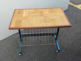 Vintage Beistelltisch - Made in Sweden - mit Rollen gemarkt