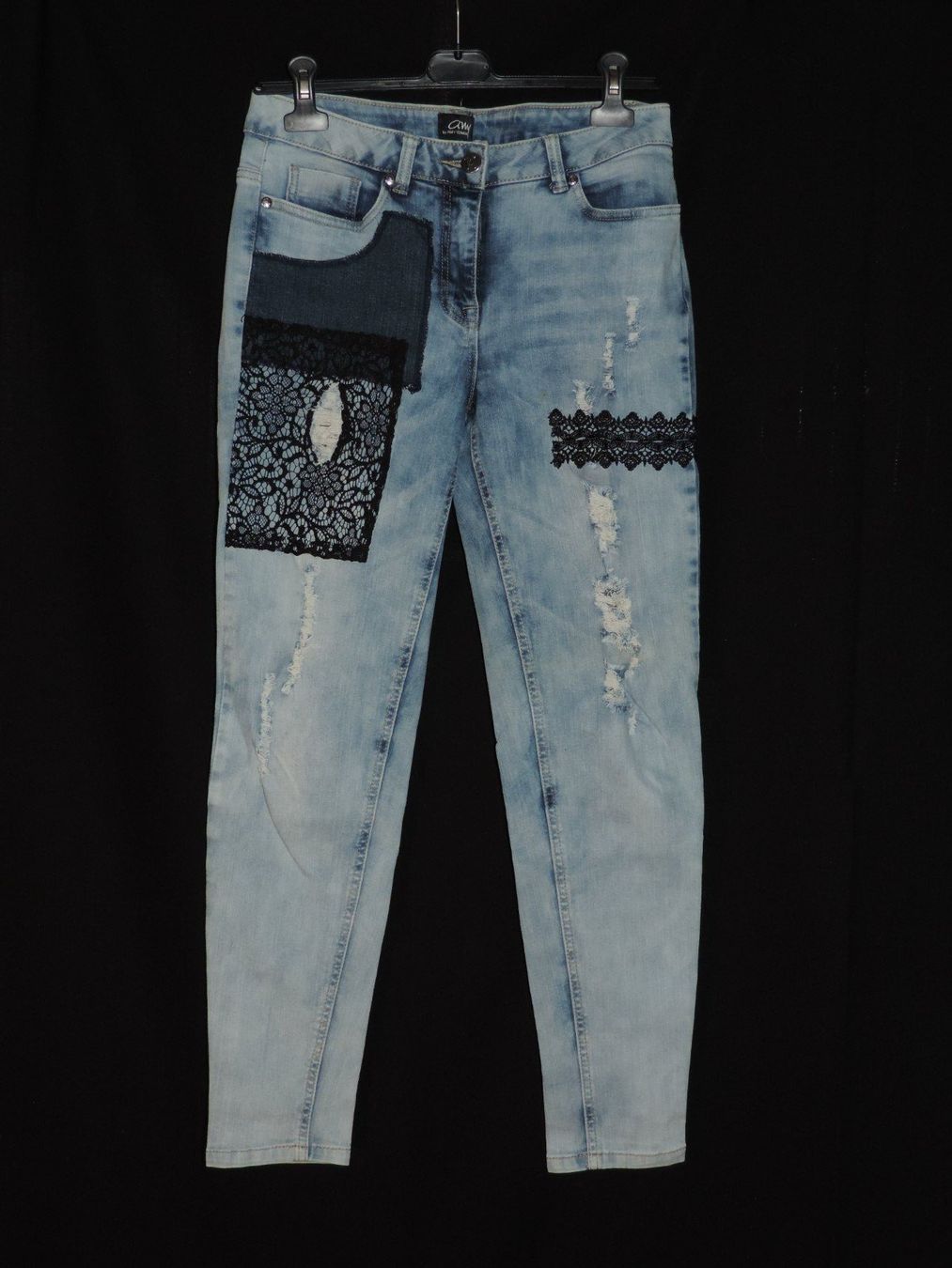 Jeans: jeans bleu clair dentelle noir – Gebraucht aus Genève von Axelle333