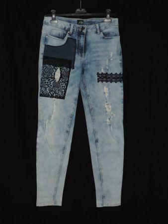 jeans bleu clair dentelle noir