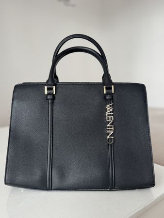 Elegante Valentino Handtasche 🖤 – schwarz, selten benutzt
