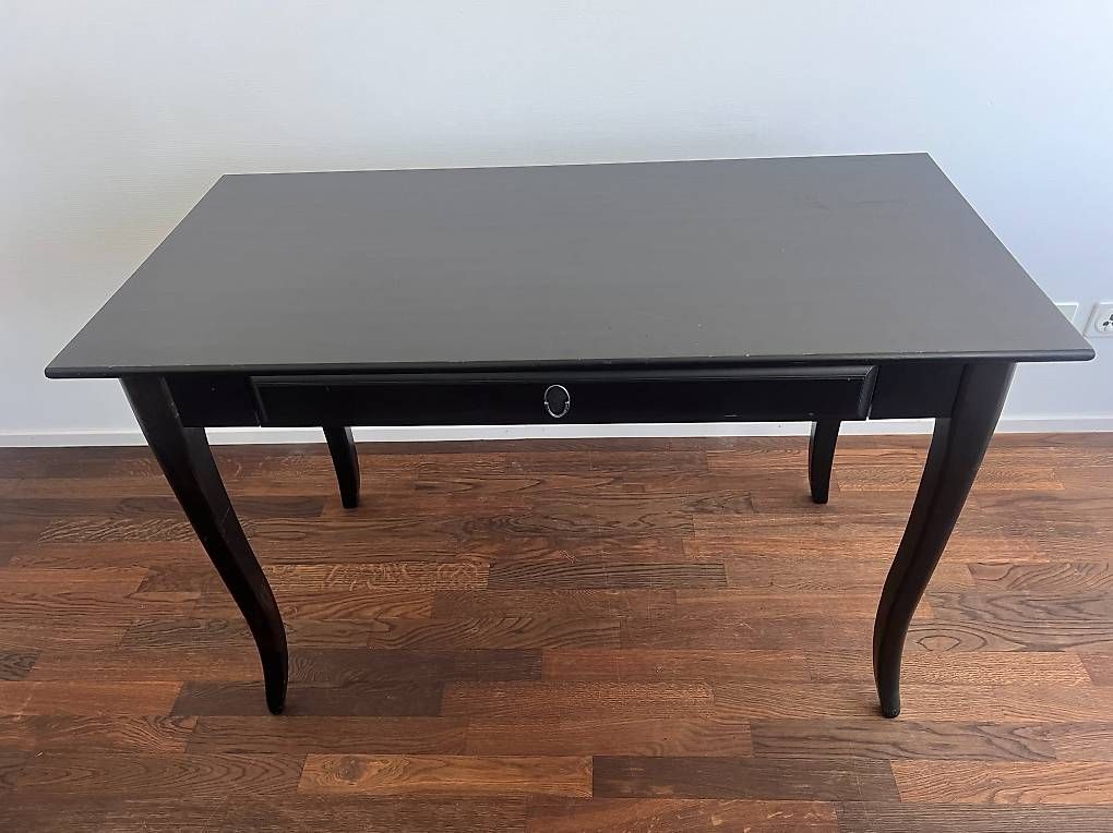 Tables: Holztisch schwarz – D'occasion à Bern par Guggibern