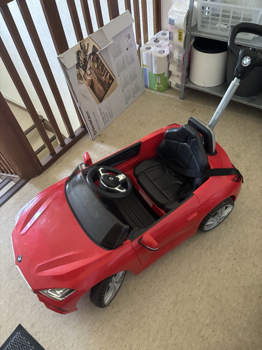 BMW Fahrzeuge für Kinder: Rotes BMW Kinderauto zum Schieben – Gebraucht aus St.Gallen von Yvonne30 1