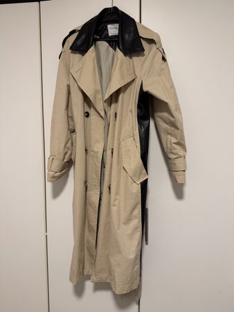 Trenchcoat Bershka Leder-Mix Beige Schwarz