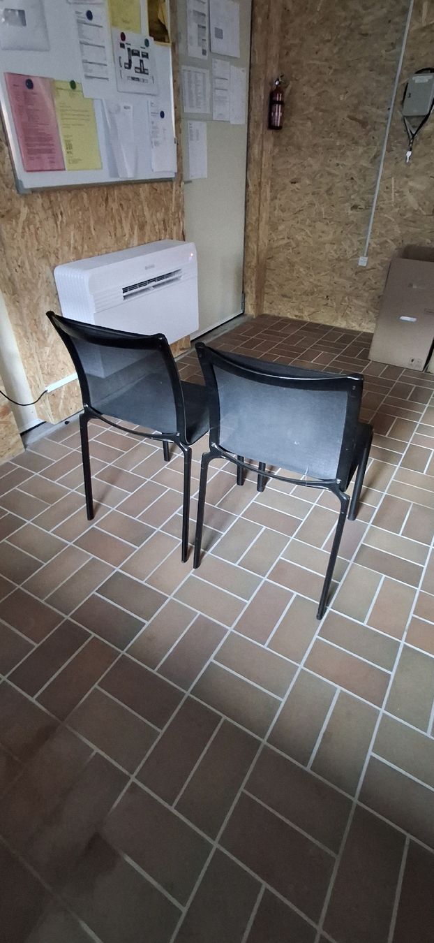 Stühle: Designer Stühle gebraucht – Gebraucht aus Holziken von metallbauschlosser 3