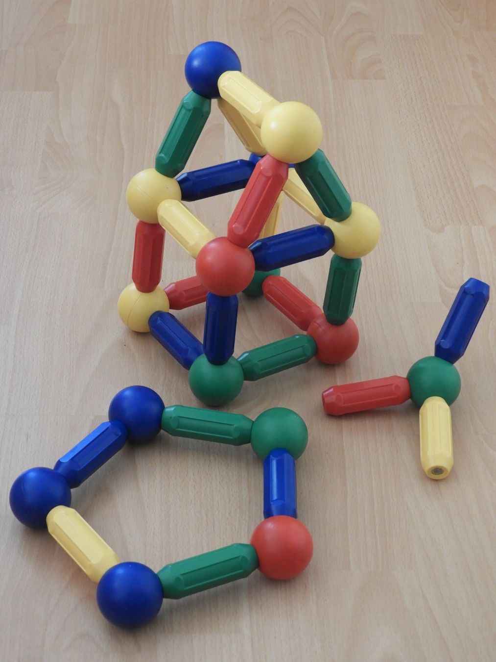 Kit di costruzioni: Jeu de construction magnétique – Usato da Dombresson venduto da sev_bsb8 2