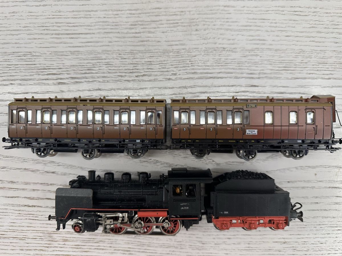 Märklin Modelleisenbahnen: Märklin 3003 4208 DB BR 24 Personenzug – Gebraucht aus Lupsingen von New-Haven 2