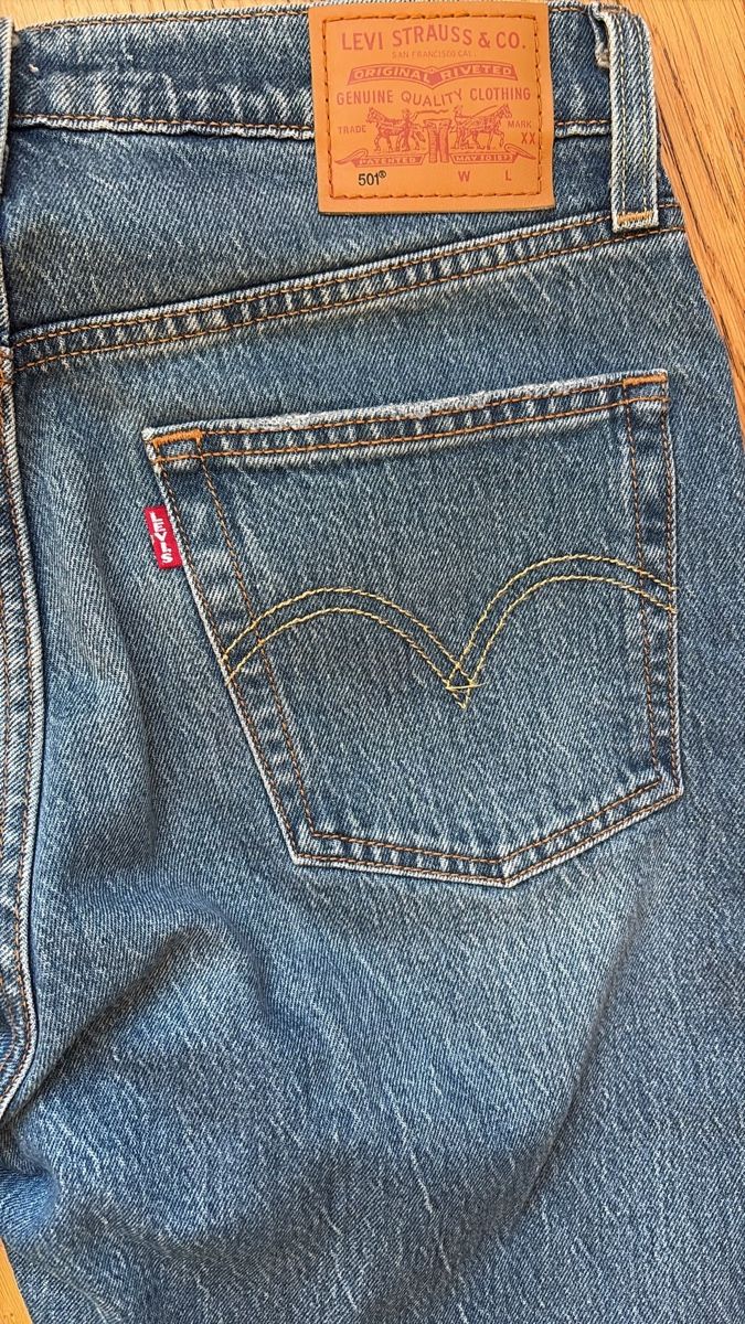 Levi's Jeans: Levi’s 501 crop – Gebraucht aus Montreux von princessleia 1