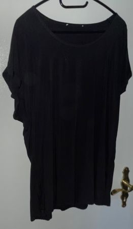 Schwarzes Shirt Grösse 44