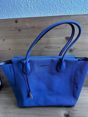 Michael Kors Mercer Medium Messenger Bag