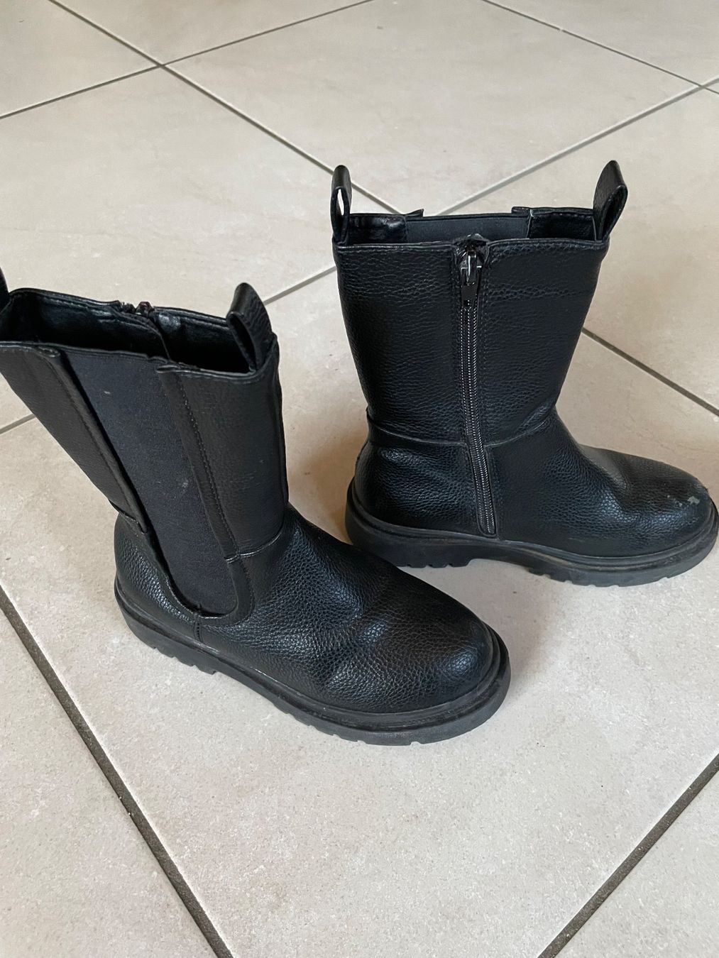 Schuhe für Mädchen: Winterstiefeli schwarz, Gr.31, schwarz – Gebraucht aus Cham von 2eye 1