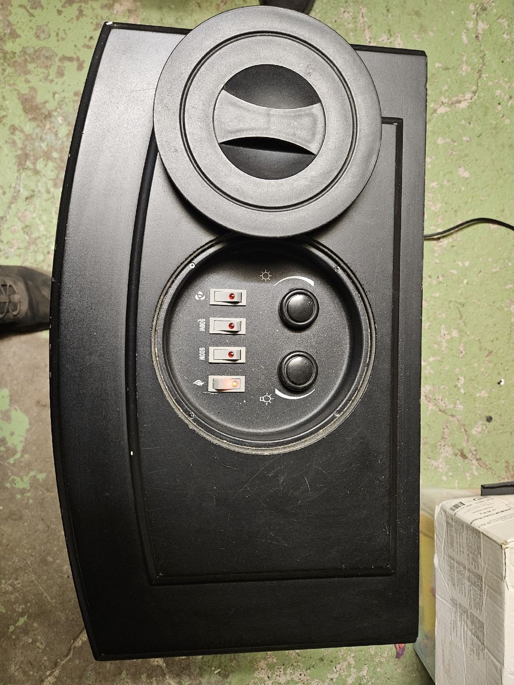 Radiatori: Heizkamin 1850 Watt (D) – Usato da Rorschach venduto da TimelessTrading 1