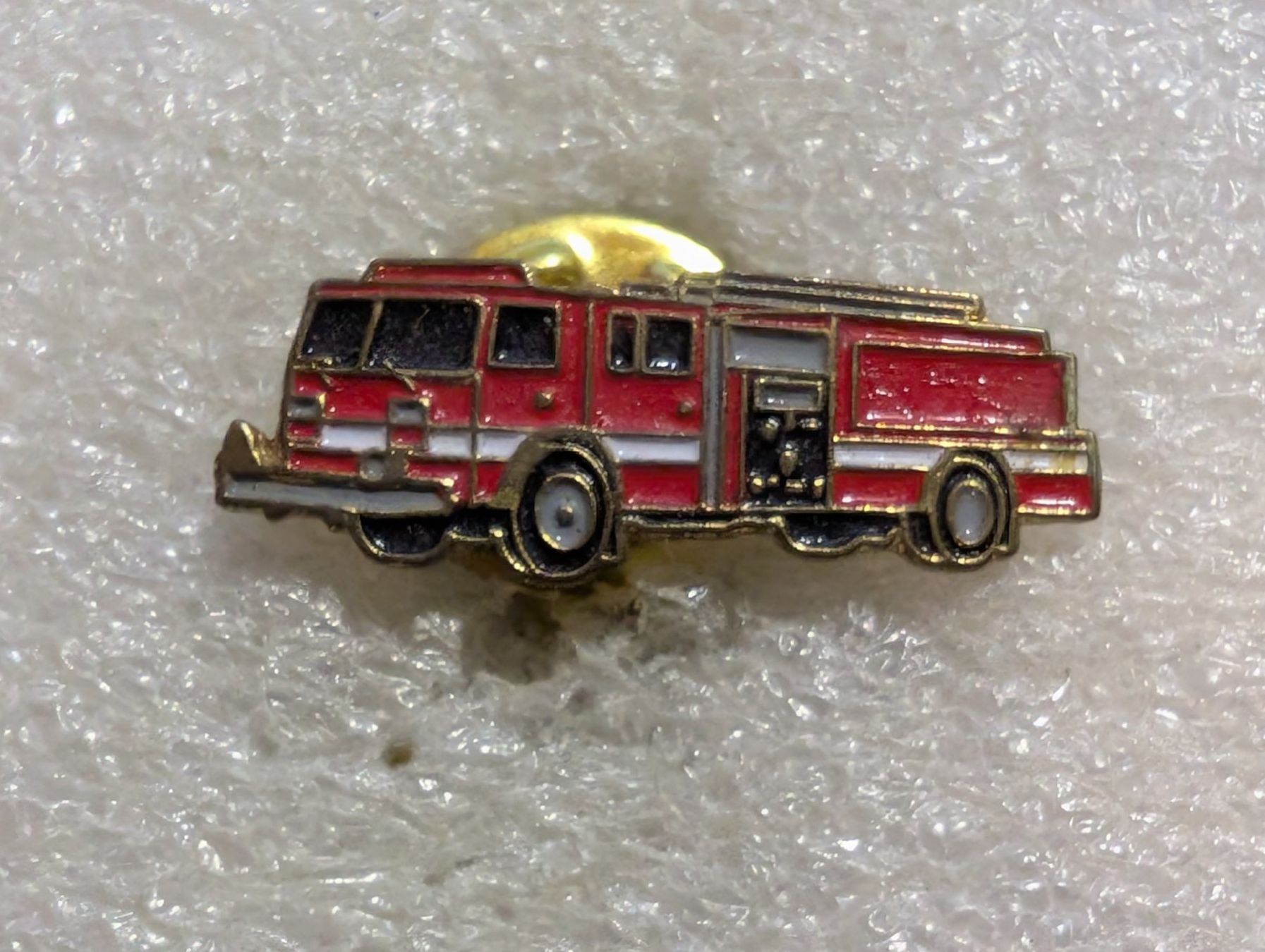 Placchette & Badge: Ansteckpin 208: Feuerwehrauto – Usato da Oppligen venduto da Pin-Fall-Shop
