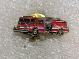 Ansteckpin 208: Feuerwehrauto