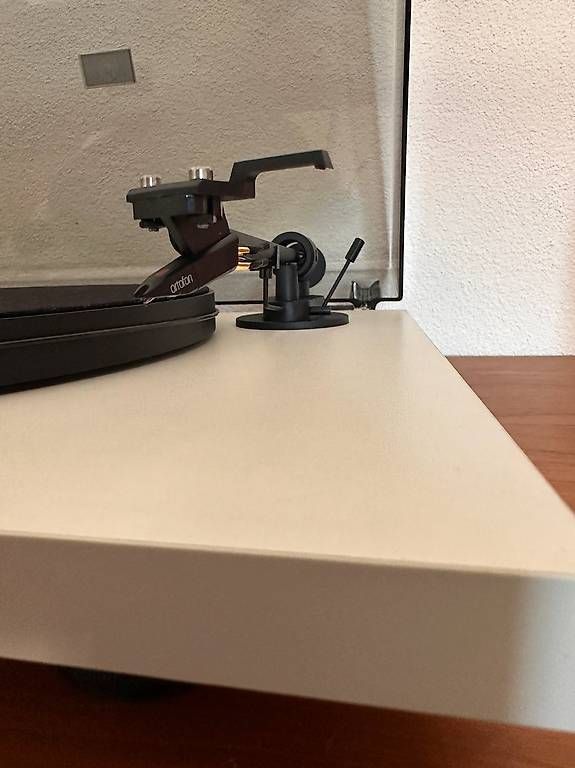 Plattenspieler: Pro-Ject Primary-E Plattenspieler inkl. Vorverstärker – Gebraucht aus Zürich von rj82 4