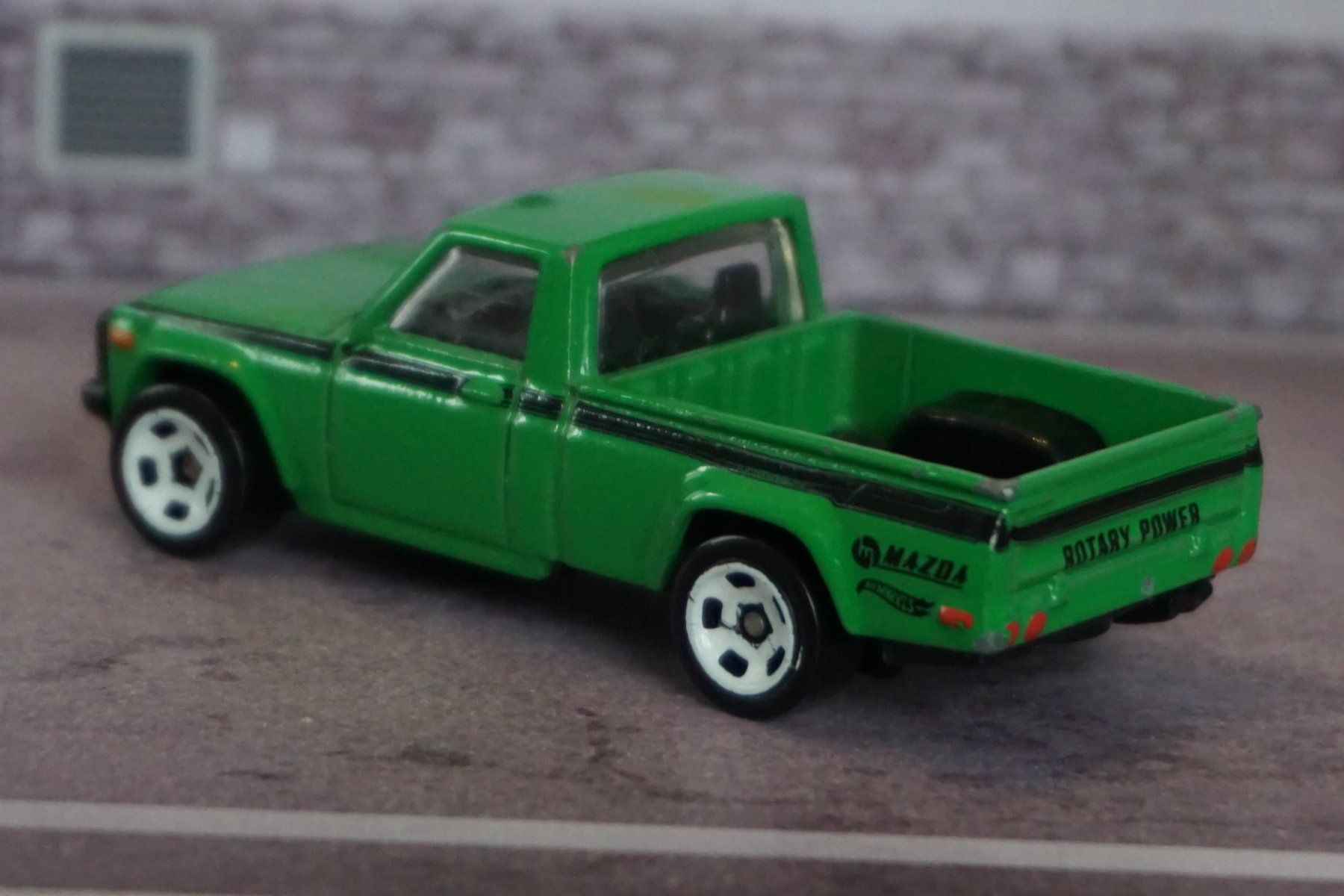 Hot Wheels Modellini d'auto: HotWheels Mazda Repu Pick-up COOL !!!!!!!!! – Usato da Reiden venduto da Doppeldecker69 1