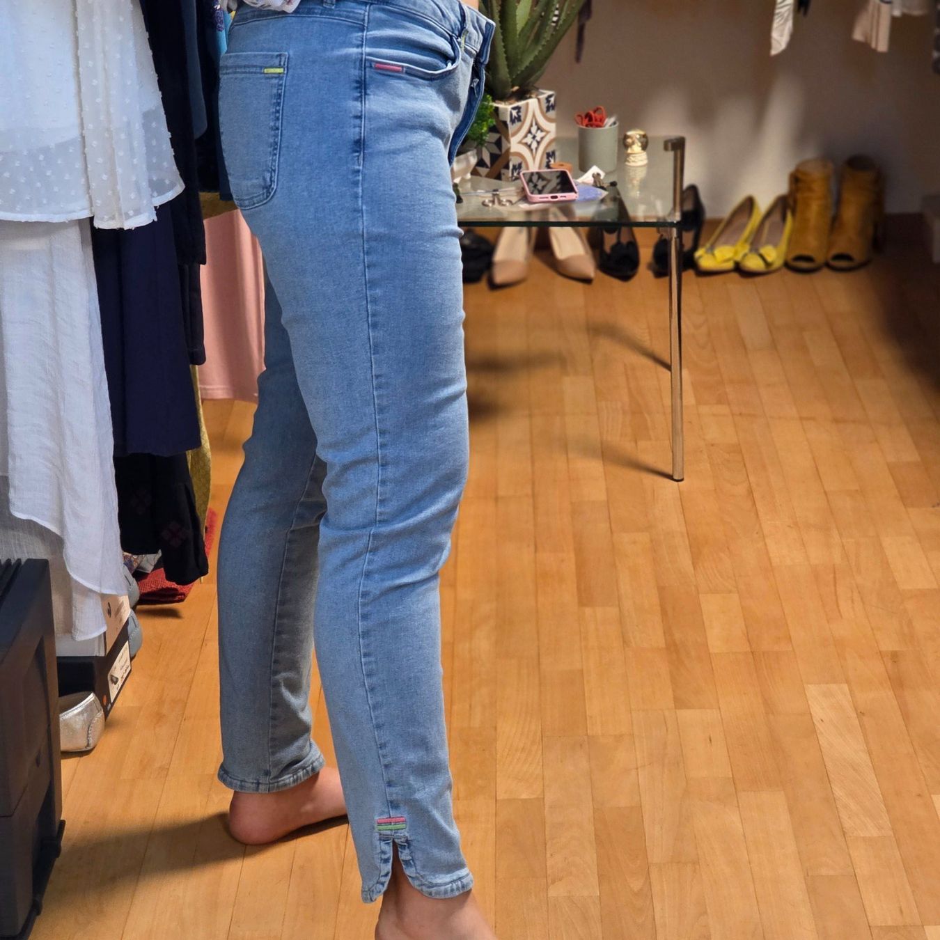 Jeans: MONA Damen Jeans Gr. 42 Hellblau Stretch Schlitz Bein – Usato da Wald ZH venduto da CapLux 2