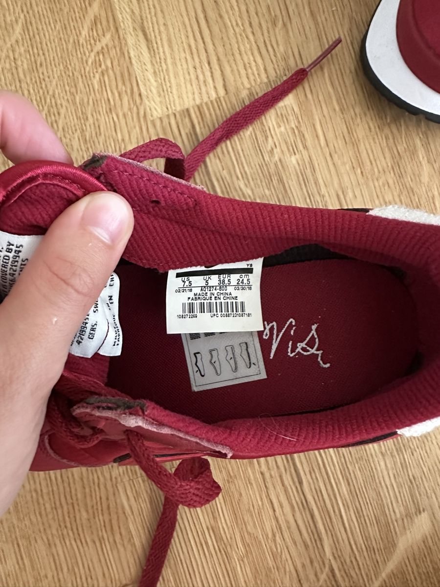 Nike Scarpe da donna: Nike Schuhe – Usato da Dietikon venduto da Terezah 2