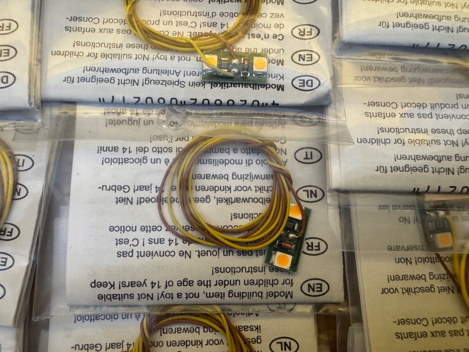 Viessmann Modellini di ferrovie: Viessmann Hausbeleuchtung 2 LEDs – Usato da Klarsreuti venduto da Sbirolipiero 3