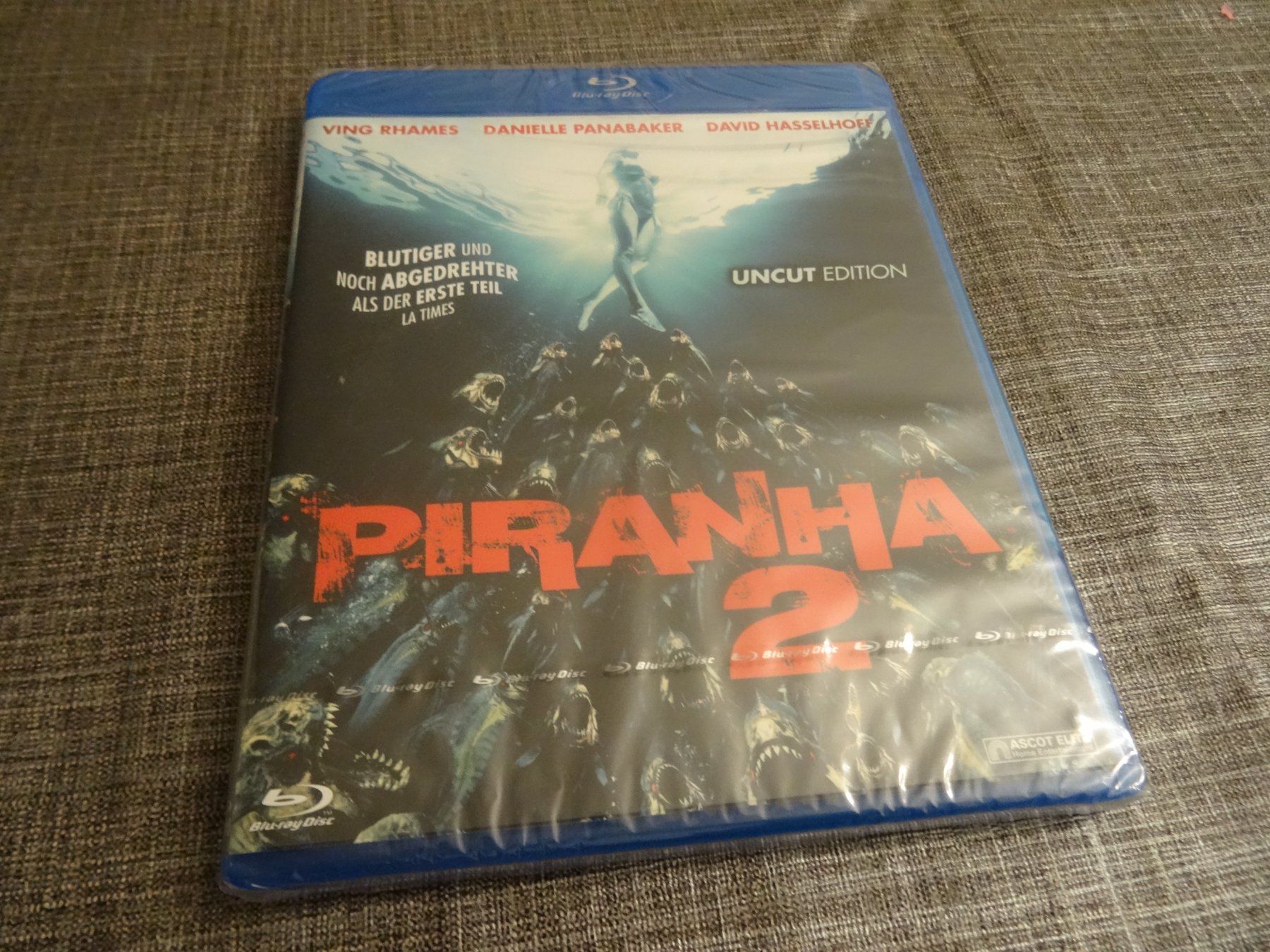 Tutti i DVDs: Piranha 2 - Blu-ray - Uncut Edition - NEUWARE – Nuovo e nell'imballaggio originale da Olten venduto da Disc-Verkauf
