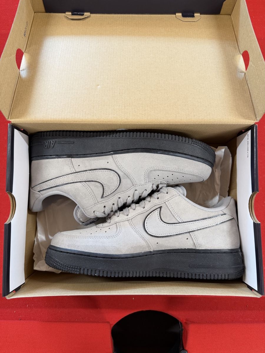 Nike Chaussures hommes: Nike Air Force 1  – Neuf avec emballage d'origine à Mels par man_25jx