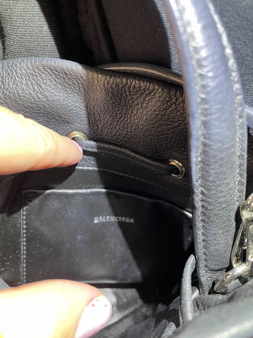 Balenciaga Borse da donna: Balenciaga  Bucket Bag – Nuovo (secondo la descrizione) da Taverne venduto da Monica80 3