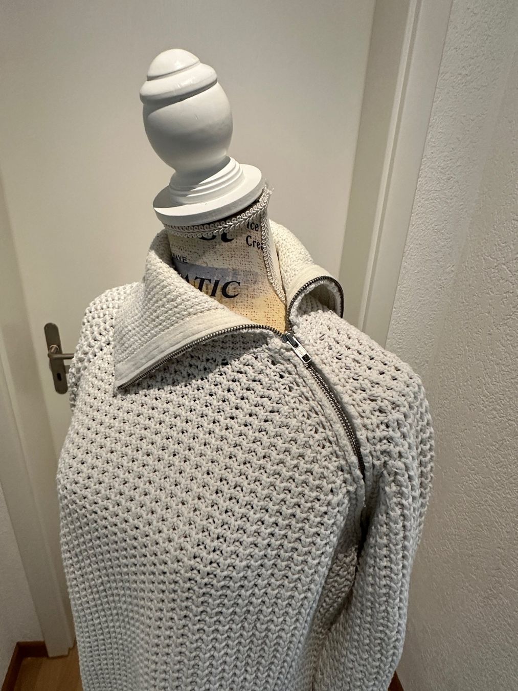 H&M Maglioni & Felpe: Rollkragen Strickpullover mit Reissverschluss, Cremeweiss – Usato da Auw venduto da beretta1966