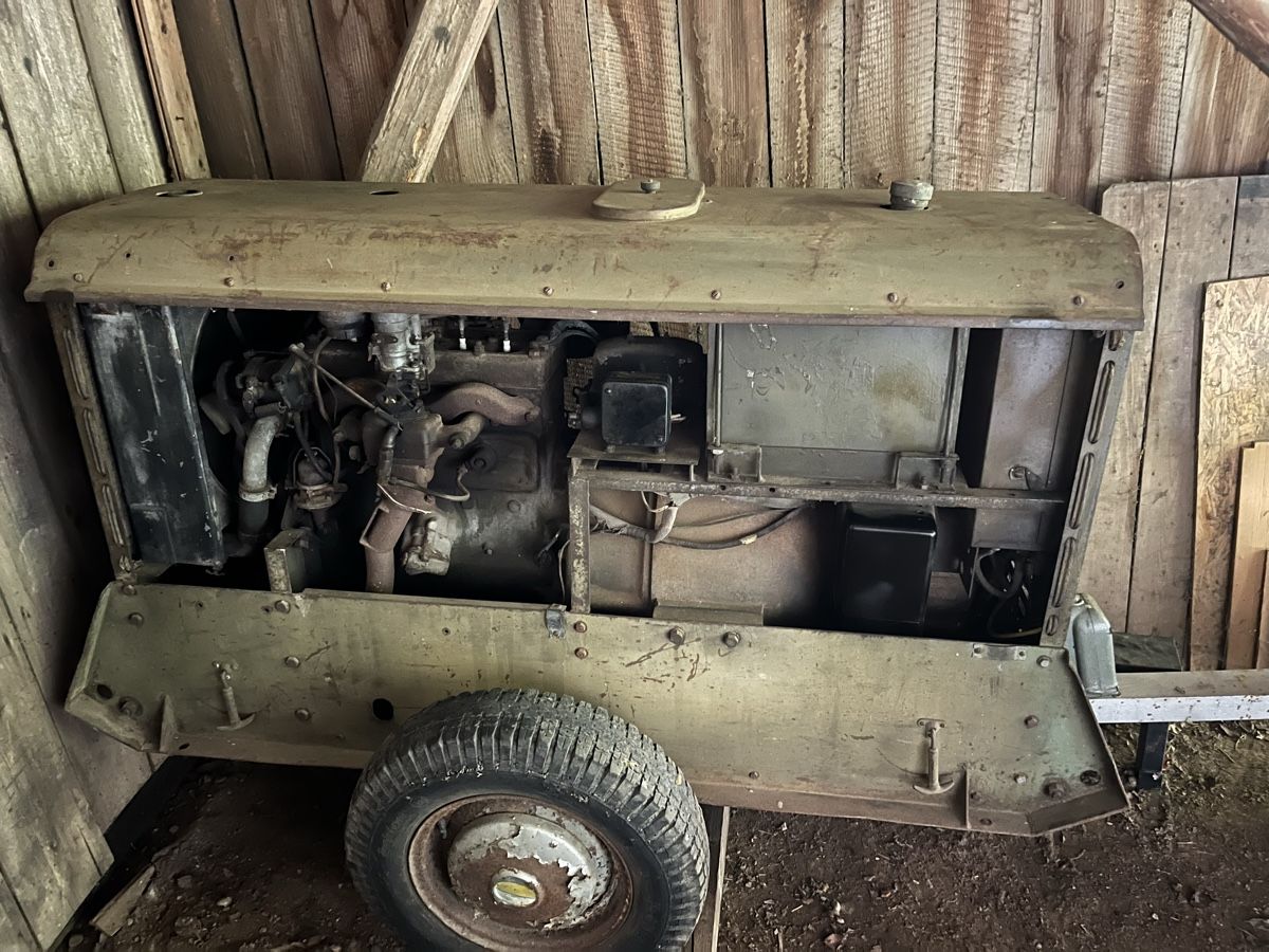 Generatori di corrente: Notstromaggregat 2 Weltkrieg Willys Jeep Motor – Usato da Niederhasli venduto da Rudge1 1