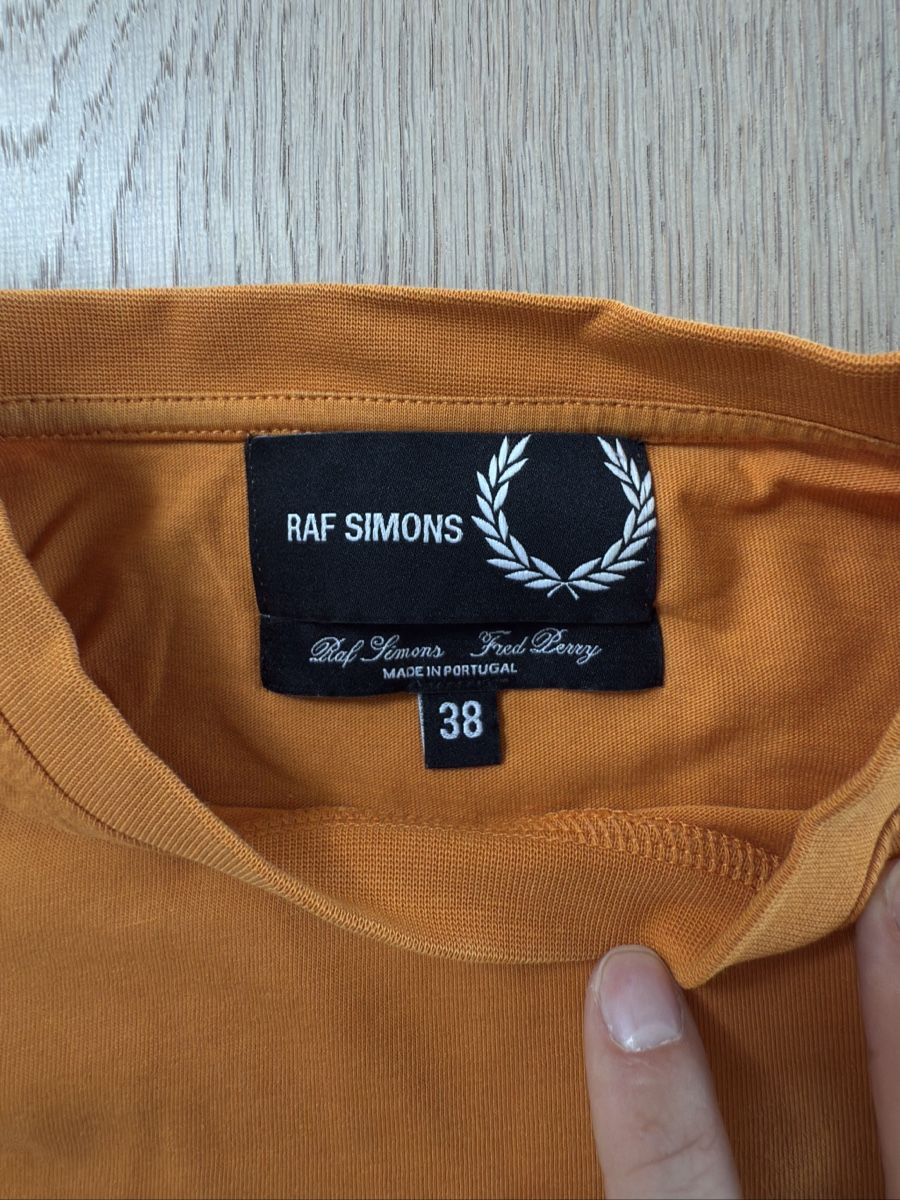 Fred Perry T-shirt: Fred Perry x Raf Simons T-Shirt - Grösse 38 – Usato da Birmensdorf ZH venduto da nin.am 2