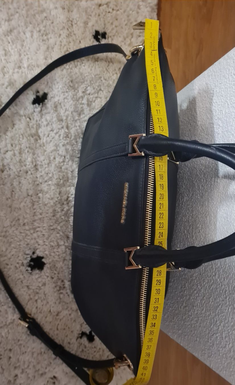 Michael Kors Taschen für Damen: Ledertasche Michael Kors in der Farbe admiral – Gebraucht aus Beinwil Freiamt von tafa8 1