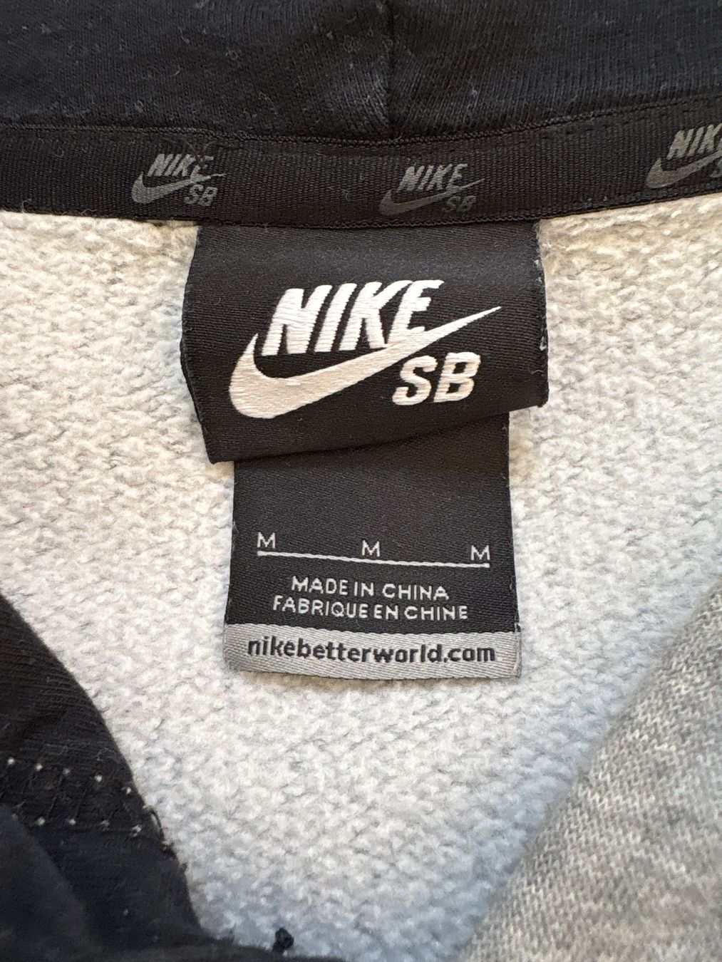 Nike Maglioni & Felpe: Nike SB Hoodie - grau Gr. M – Nuovo (secondo la descrizione) da Richterswil venduto da ZueriLake2 3