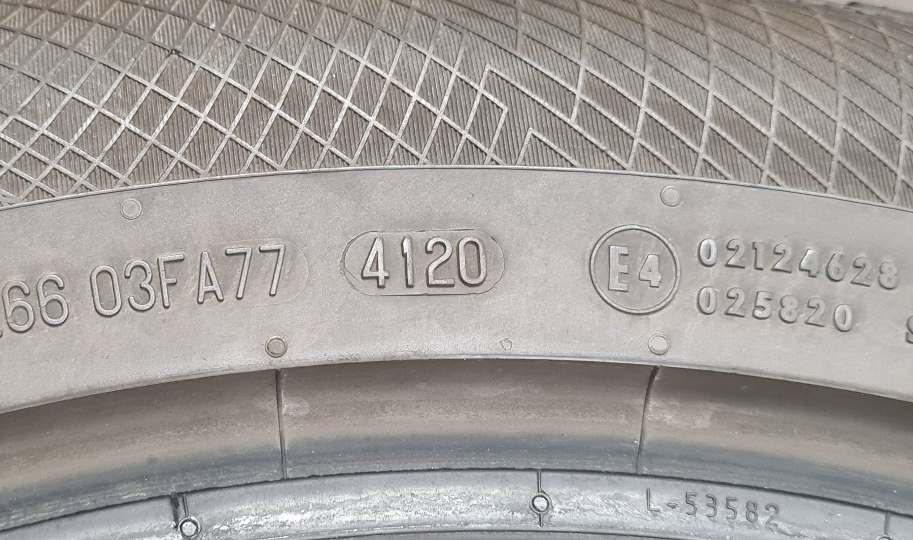 Continental Pneumatici & Ruote complete: Zwei Winterreifen 295/45R20 – Usato da Uetendorf venduto da ATA-Deals 6