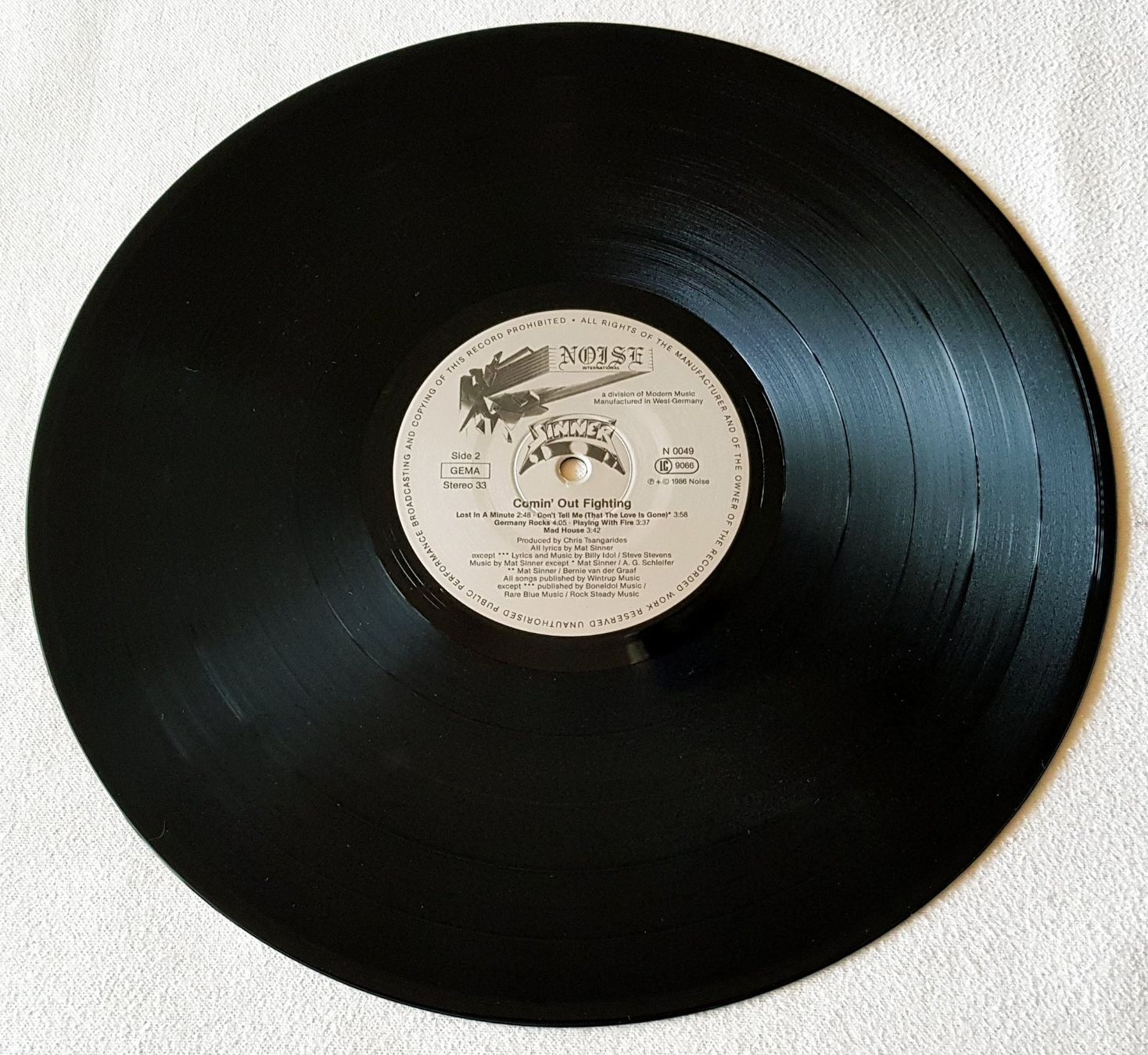 Dischi in vinile: Sinner – Comin' Out Fighting - LP - 1986 - First Press – Usato da Uster venduto da Zardodel 3