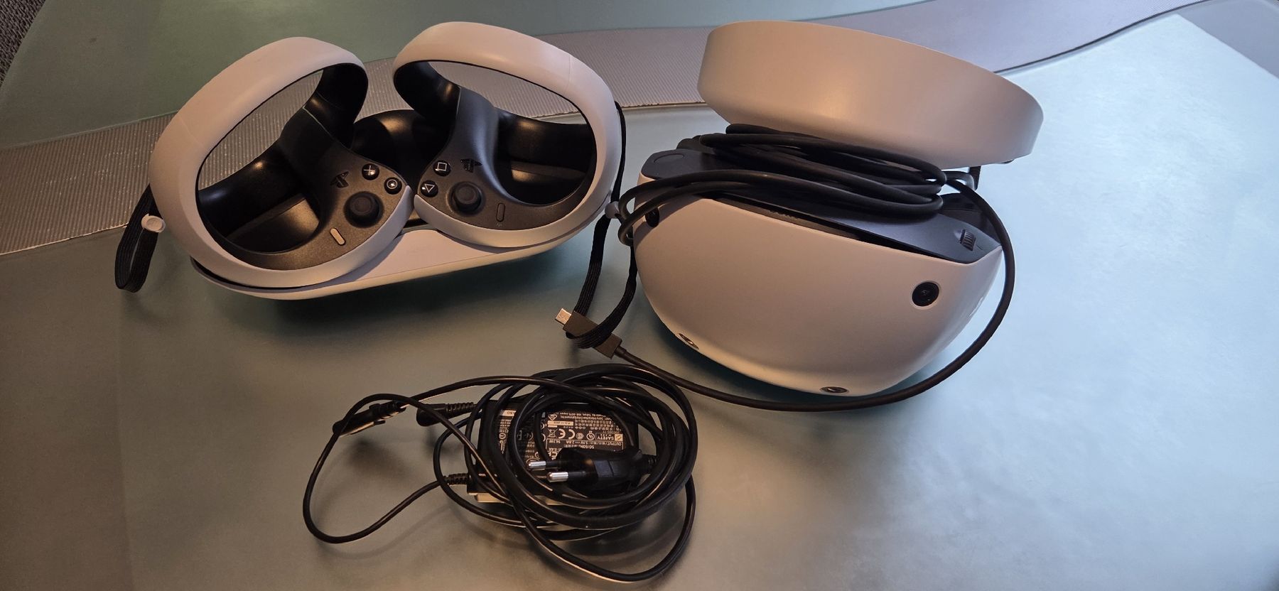 Sony Casco VR: Sony PlayStation VR2 (PS VR2) – Usato da Huttwil venduto da ser_gn9l
