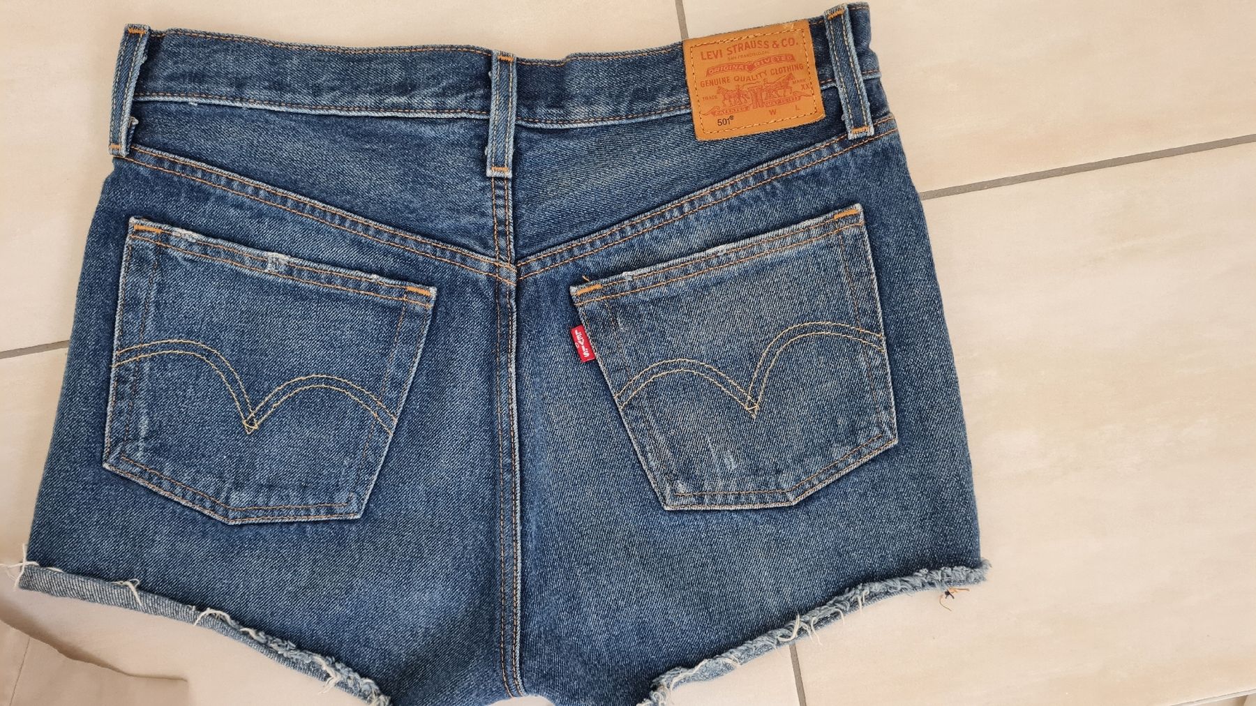 Levi's Jeans: Short jean Levi's 501 taille 28 – Gebraucht aus Payerne von wardi11 3
