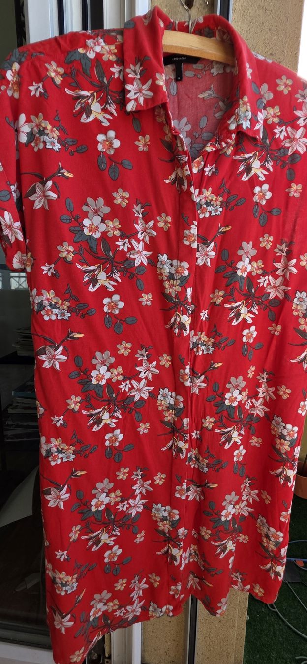 Vero Moda Camicette: Chemise rouge à fleurs Vero moda taille S – Usato da Yverdon-les-Bains venduto da van_dq65 3