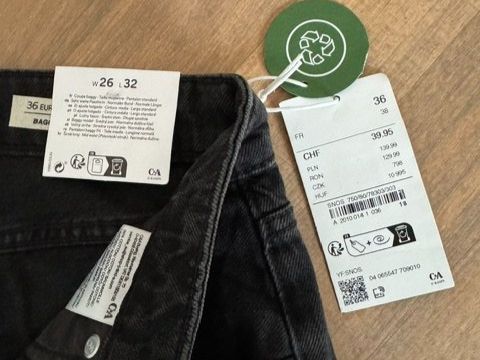C&A Jeans: Jeans schwarz 26/32 – Nuovo e nell'imballaggio originale da Horn venduto da cava04 1