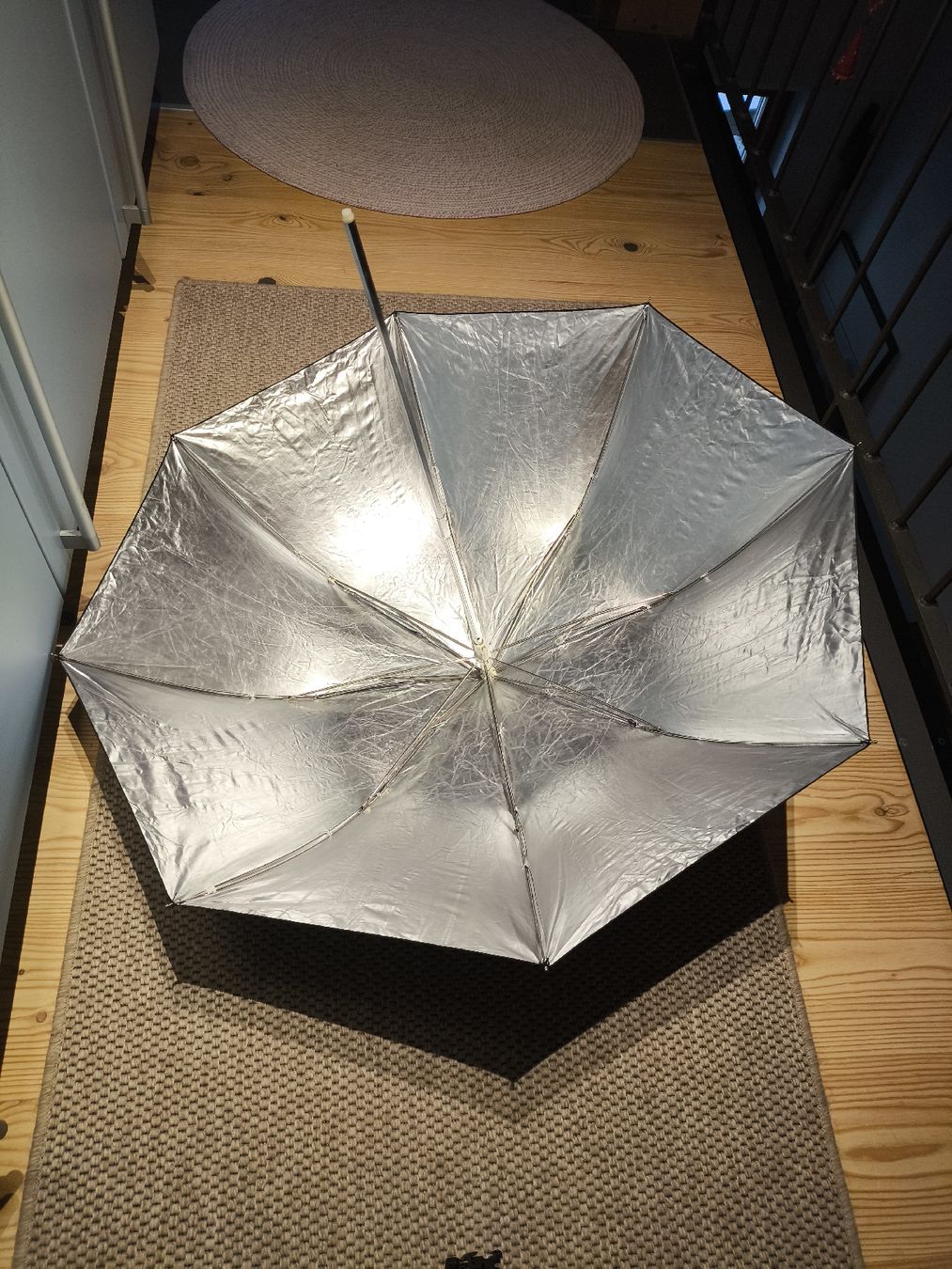 Blitze: 2 mal Phottix Reflektier Schirme – Gebraucht aus Scuol von Pisoc2019 1